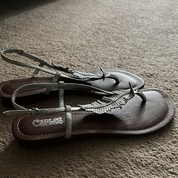 Silver and brown feather sandal - Picture 2 of 2